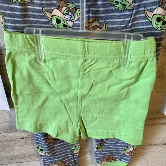 Toddler  Star Wars The Mandalorian 4-Piece Pajama Set Size 5T NEW - Picture 4 of 7